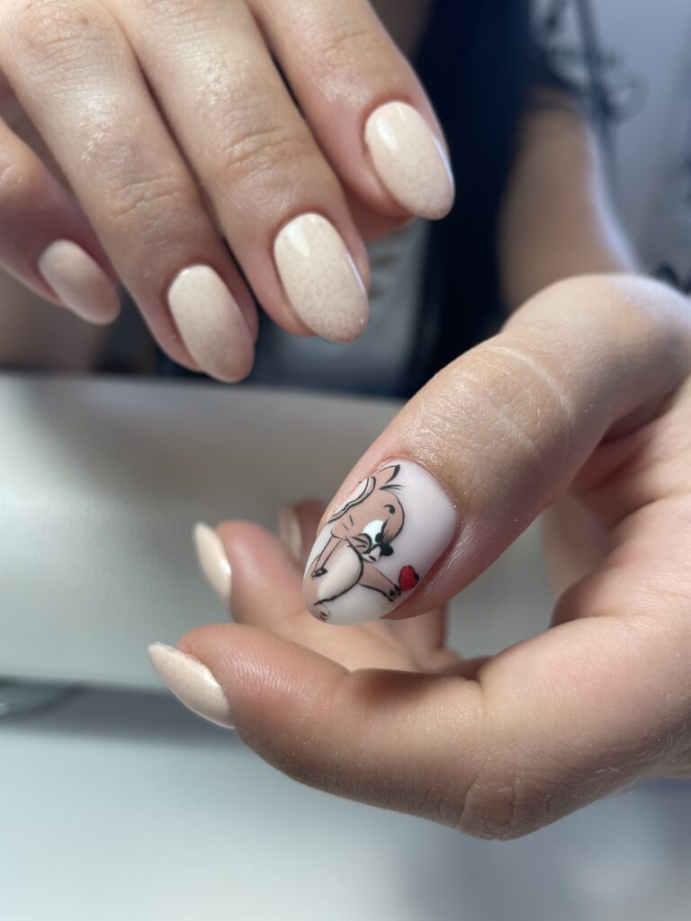 STRONA GŁÓWNA Manicure example