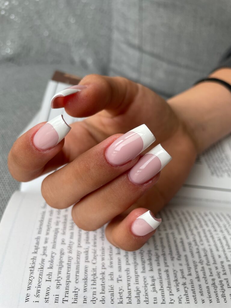 STRONA GŁÓWNA Manicure Żelowy example